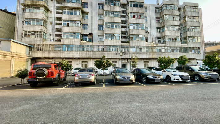 种鸡场小区外景图