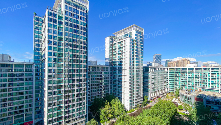 华贸商务楼外景图