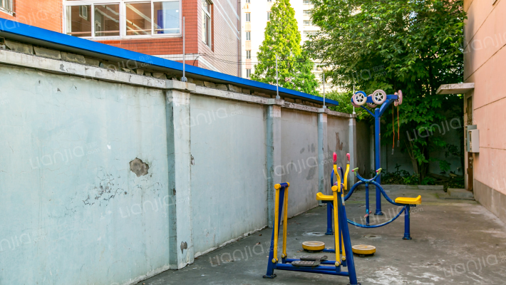 建工天峰公寓外景图