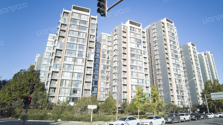 后现代城B区外景图