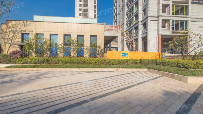 中天公元诚品外景图