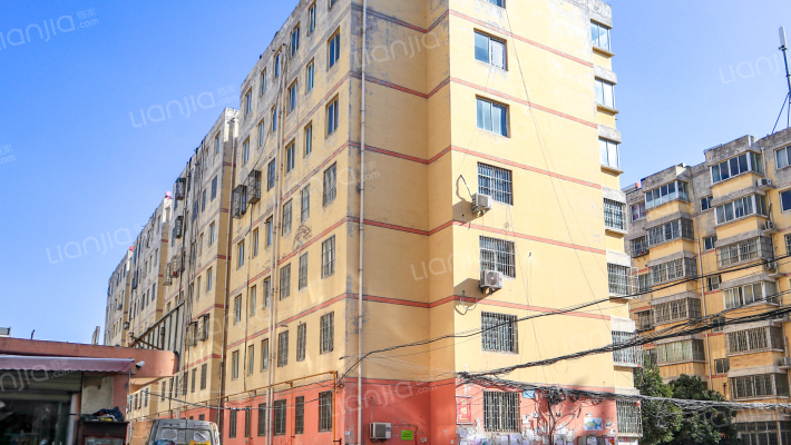 西湖花园北院外景图