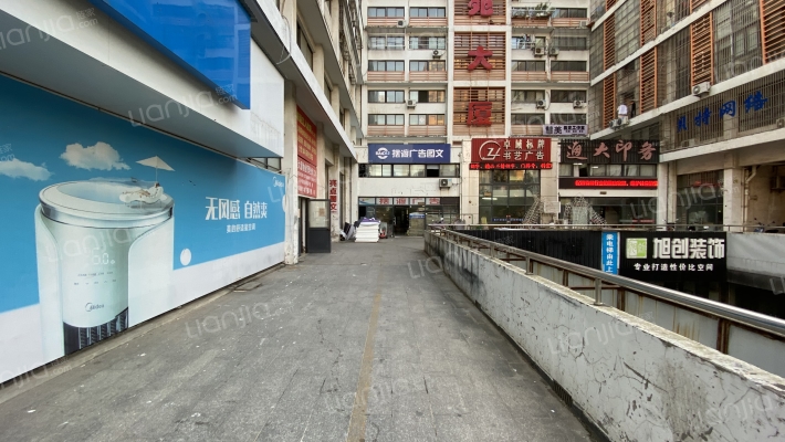 学苑大厦外景图