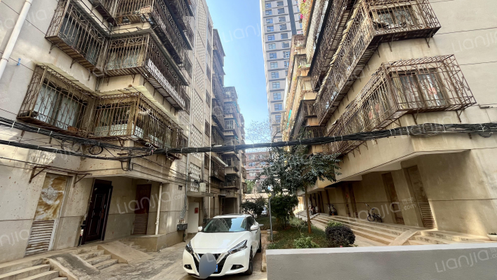 省发改委宿舍外景图