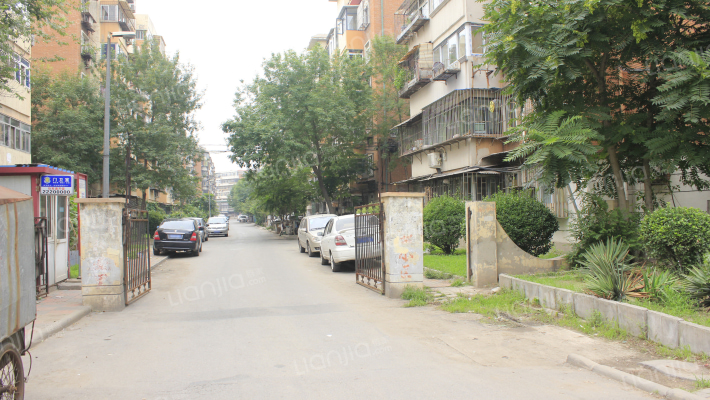 和睦西里外景图