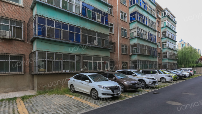 昱苑新领地小区外景图