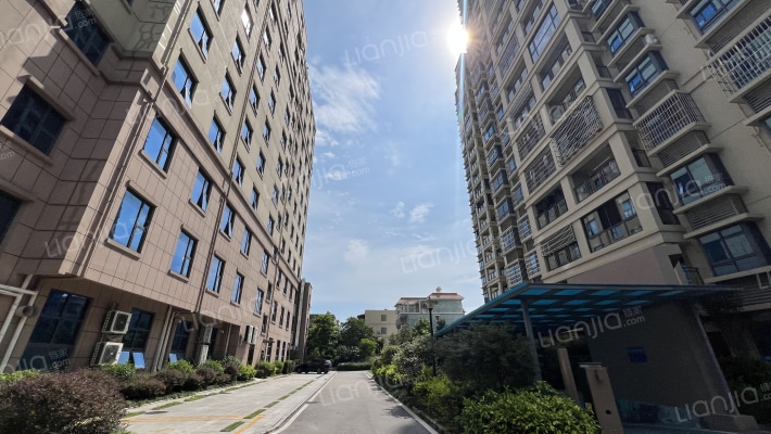 品源天府未央城外景图