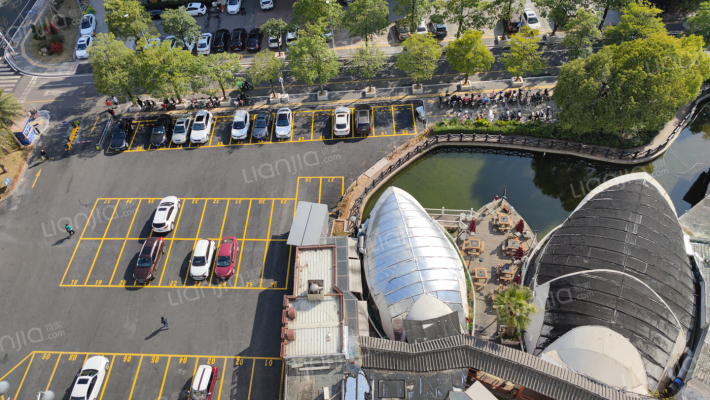 宝龙城市广场外景图