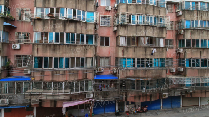 通源路宿舍外景图