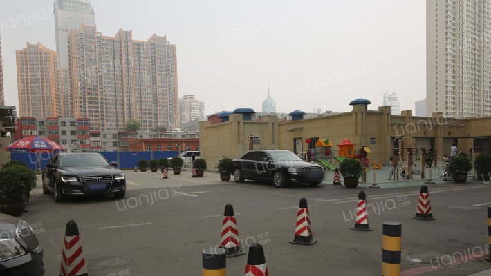 湖滨丽景外景图