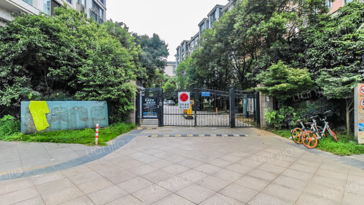 清泉花园外景图