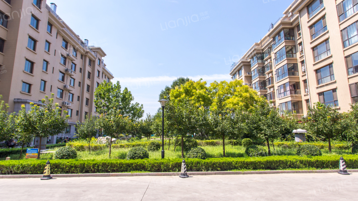 兰雁嘉园小区外景图