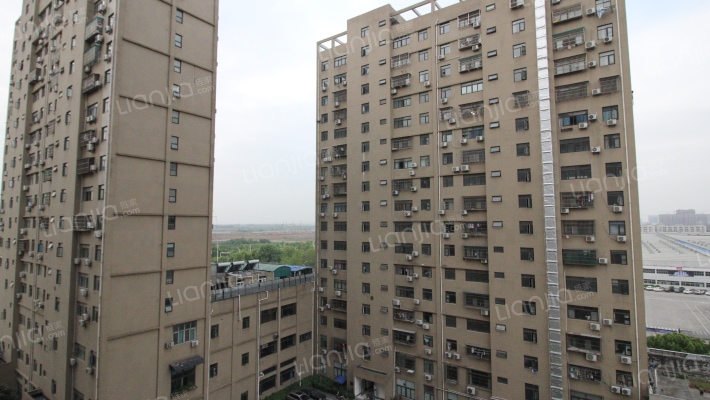 信诚达公寓外景图