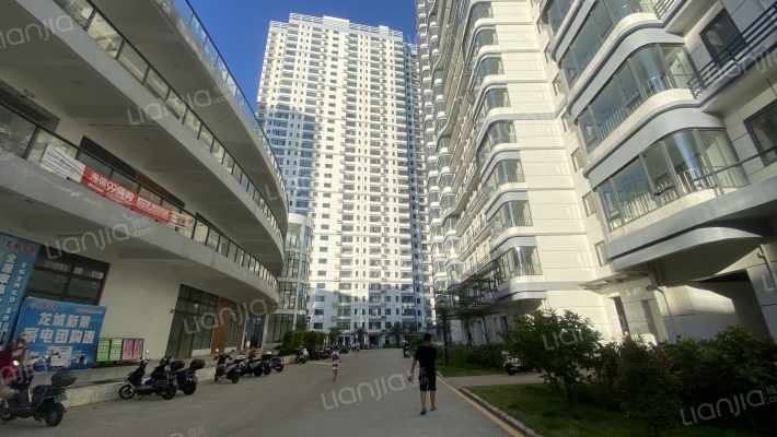 龙城新景外景图