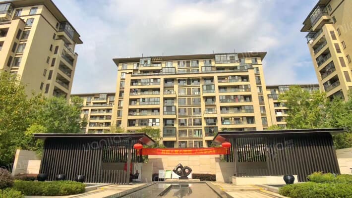 富力十号院外景图