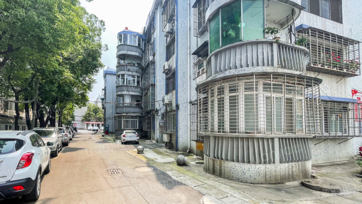 襄州区住房和城乡建设局家属院外景图