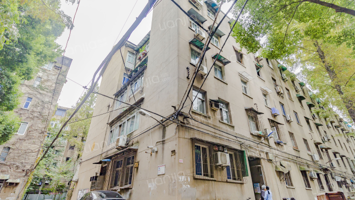 中南财大首义宿舍外景图