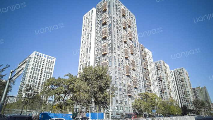 后现代城D区外景图