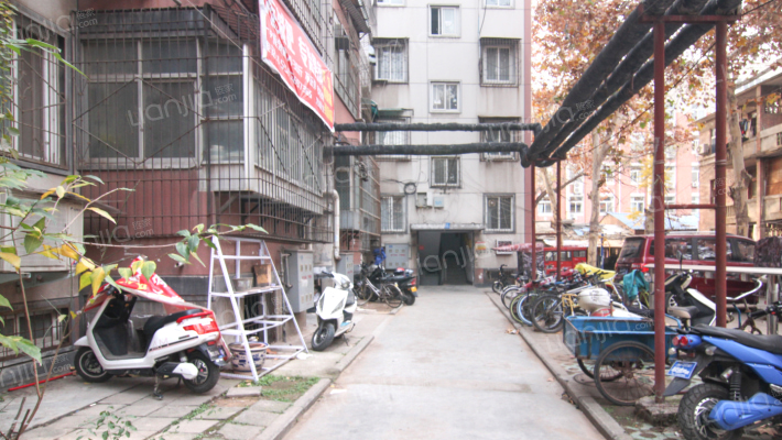 中医学院家属院外景图