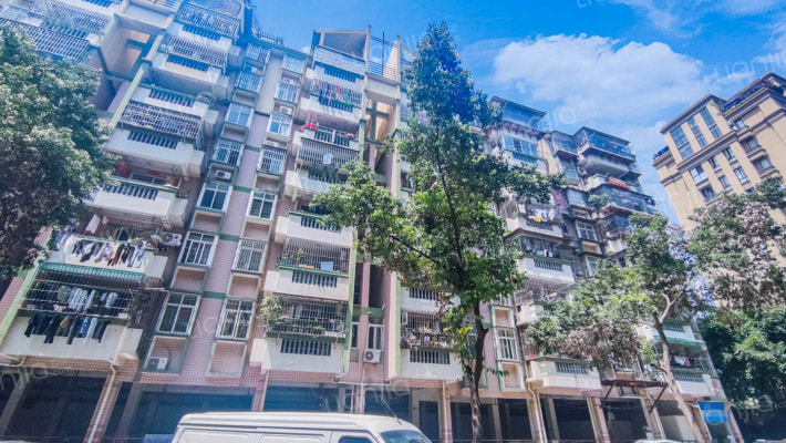 瓜果城综合楼外景图