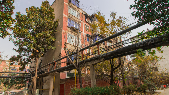 许继家属院外景图