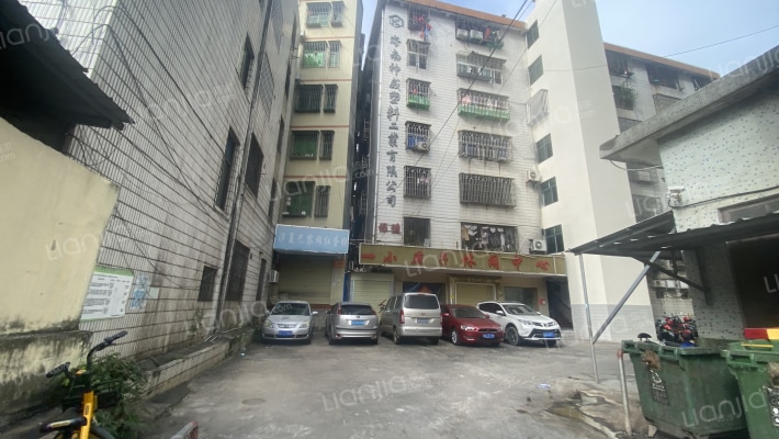 台海大厦外景图