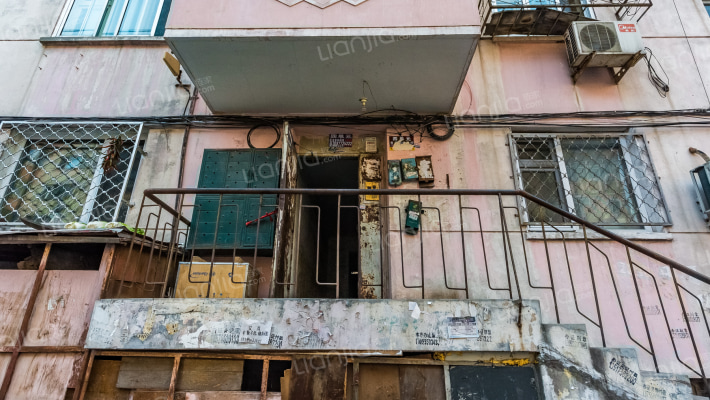 重型家属楼外景图