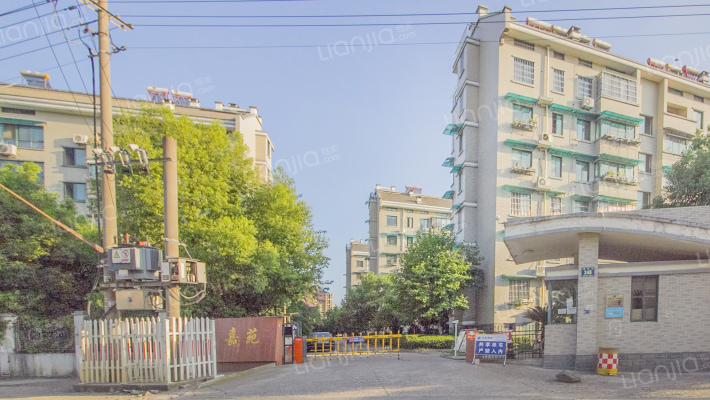 蓝天嘉苑外景图