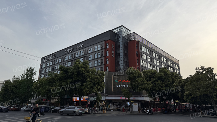 龙湾生活广场外景图