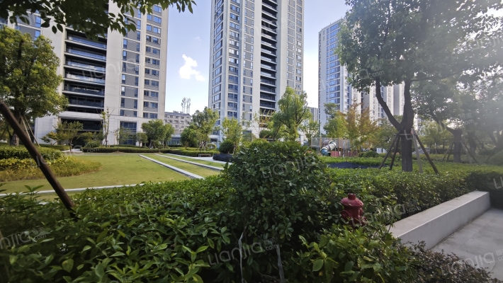 和昌云栖玖著外景图