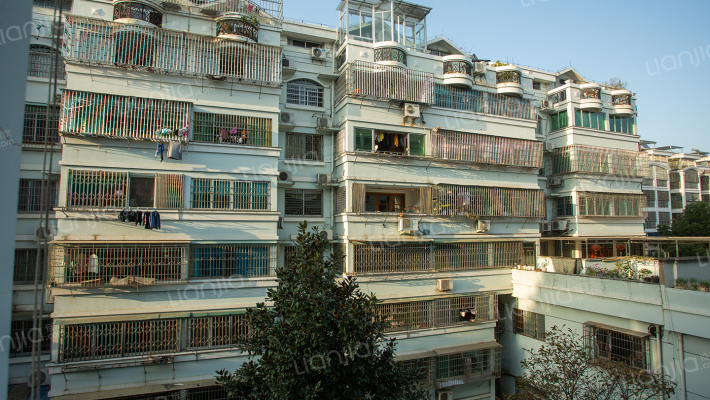 湖滨新村外景图