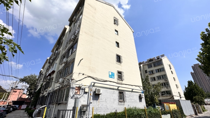 山东广电浆水泉宿舍外景图