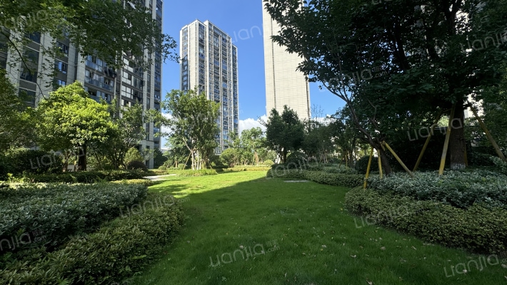 东湖嘉园外景图