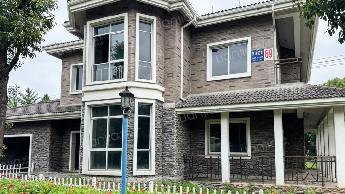 富润五洩花苑外景图