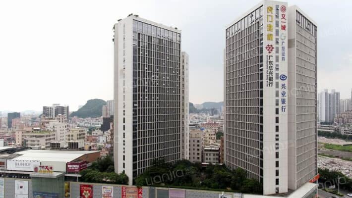 地标大厦外景图