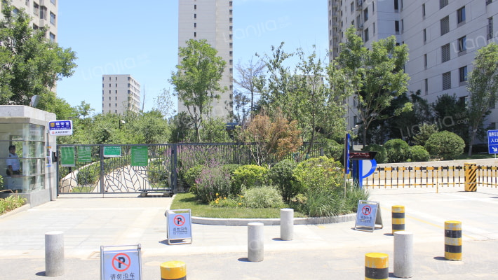 万科金奥国际外景图