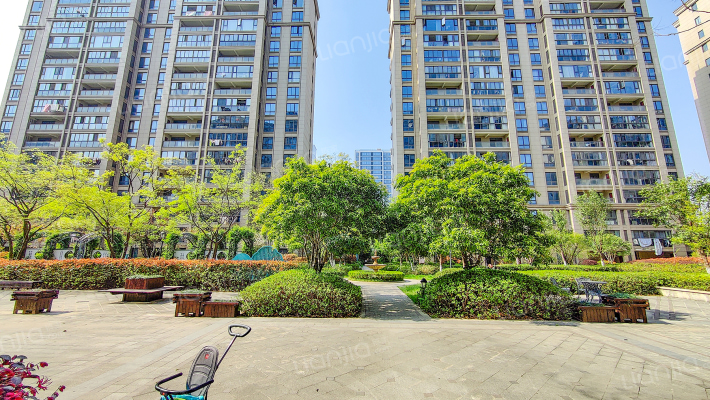 好来登花园外景图