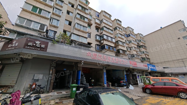 十亩园街外景图