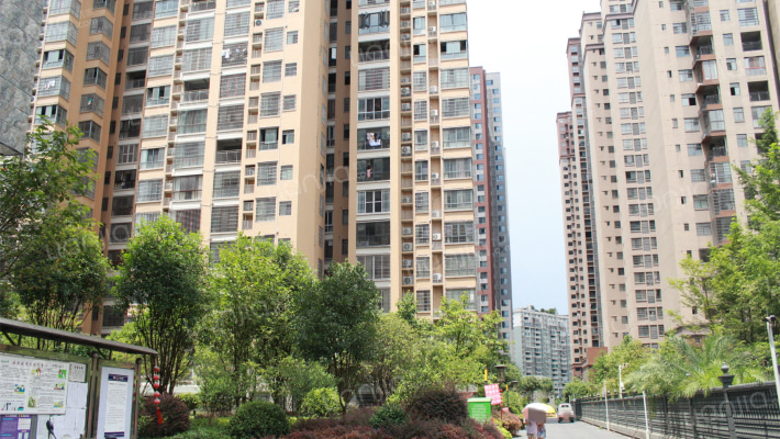 宏大广场外景图