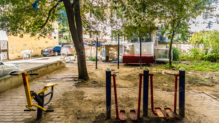 哈电集团宿舍外景图