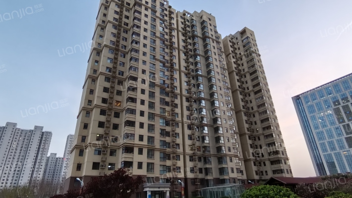 天下锦程花苑外景图