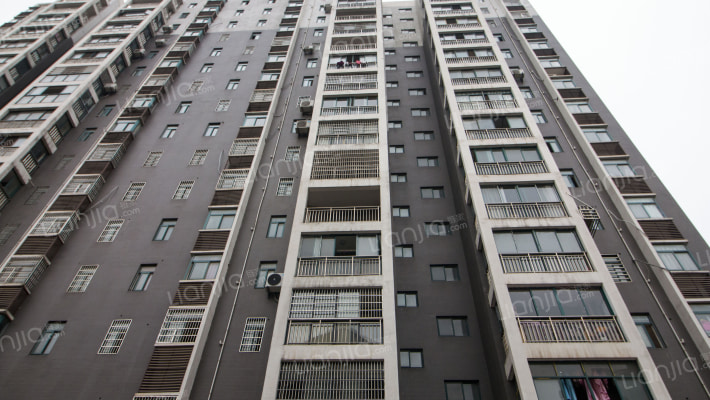 艳阳天大厦外景图