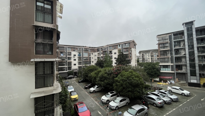 永丰教师楼外景图