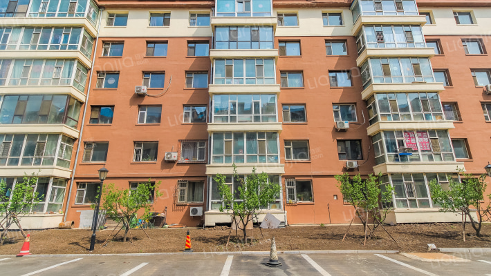 锦江花园五区外景图