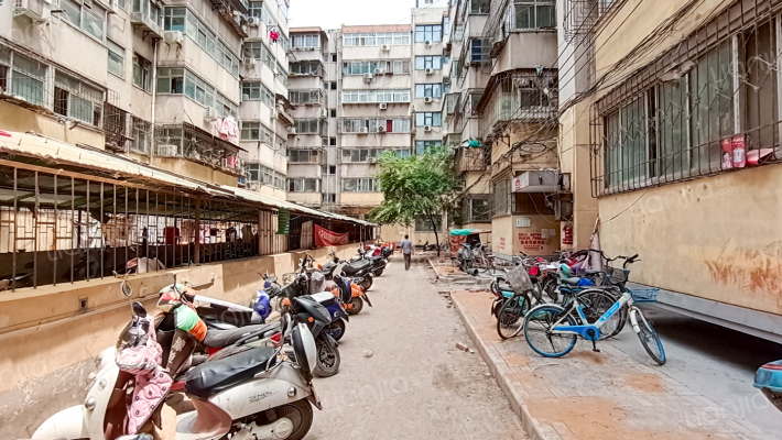 城东路217号院外景图