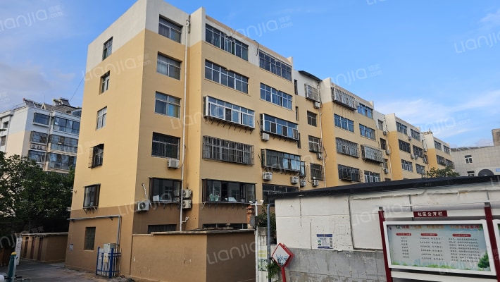 粥店中学家属院外景图