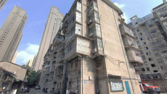 省生药厂宿舍外景图