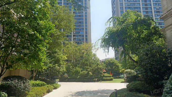 绿城玉兰花园外景图