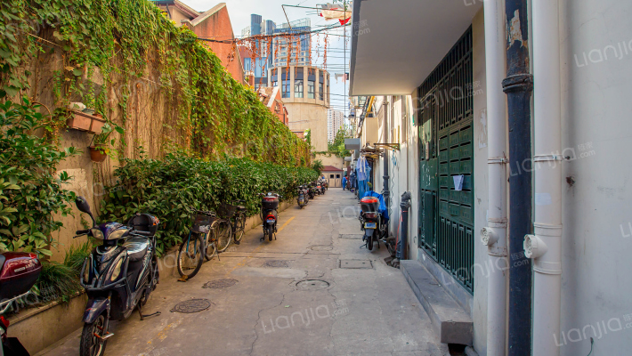 康定路710弄外景图