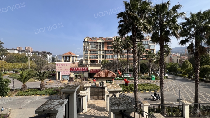 万辉星城绿薇堡外景图